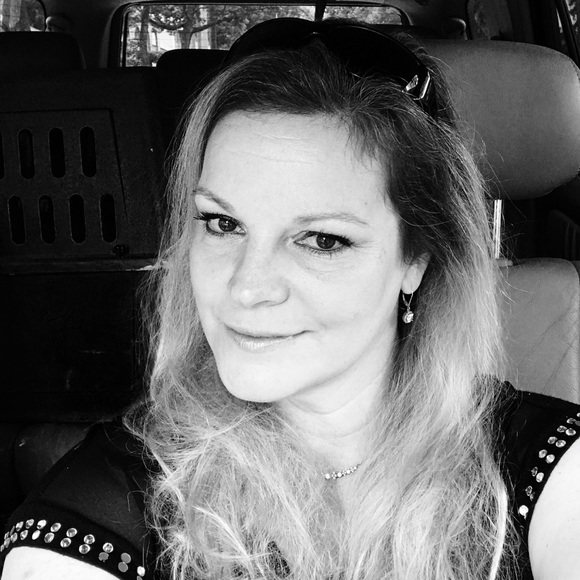 Meet your Posher, Chris - Picture 1 of 1